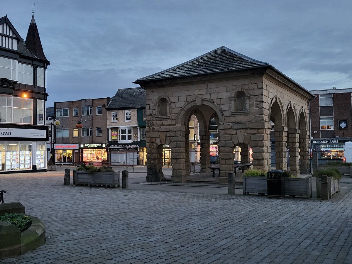 LennoxLudi65's tweet image. Vor zwei Tagen habe ich meinen 60. Geburtstag in #England gefeiert. Vom Stützpunkt #Doncaster aus wählte ich #Pontefract als Ziel für diesen Tag. Ein kleiner Pub Walk war immerhin machbar ☺️ Alles richtig gemacht 😇 Danke an alle, die an mich gedacht haben.