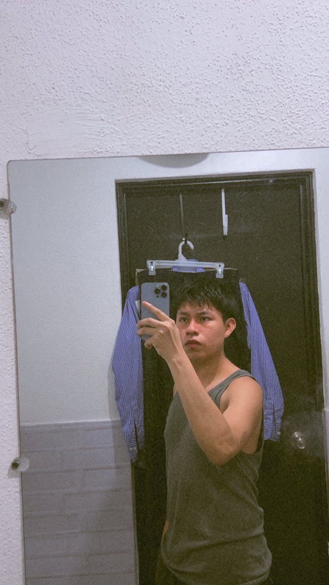 Cris2002s's tweet photo. 🫣 https://t.co/aWKymW4Dnd