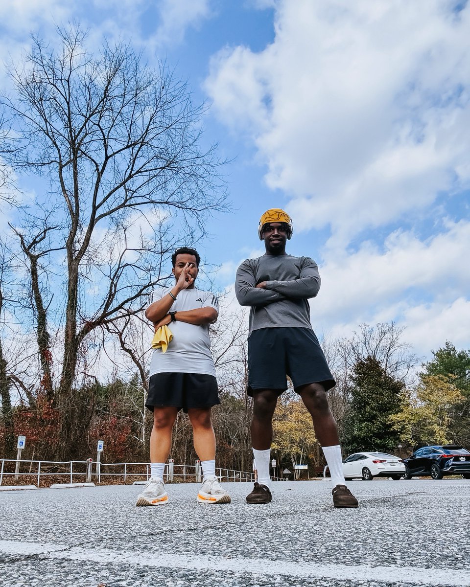 The last of the long runs this morning at NCR 🙏🏽 Shamar tackled his longest distance to-date, with 11 miles done. Justice had his last double-digit run before CIM, with 13 miles done.