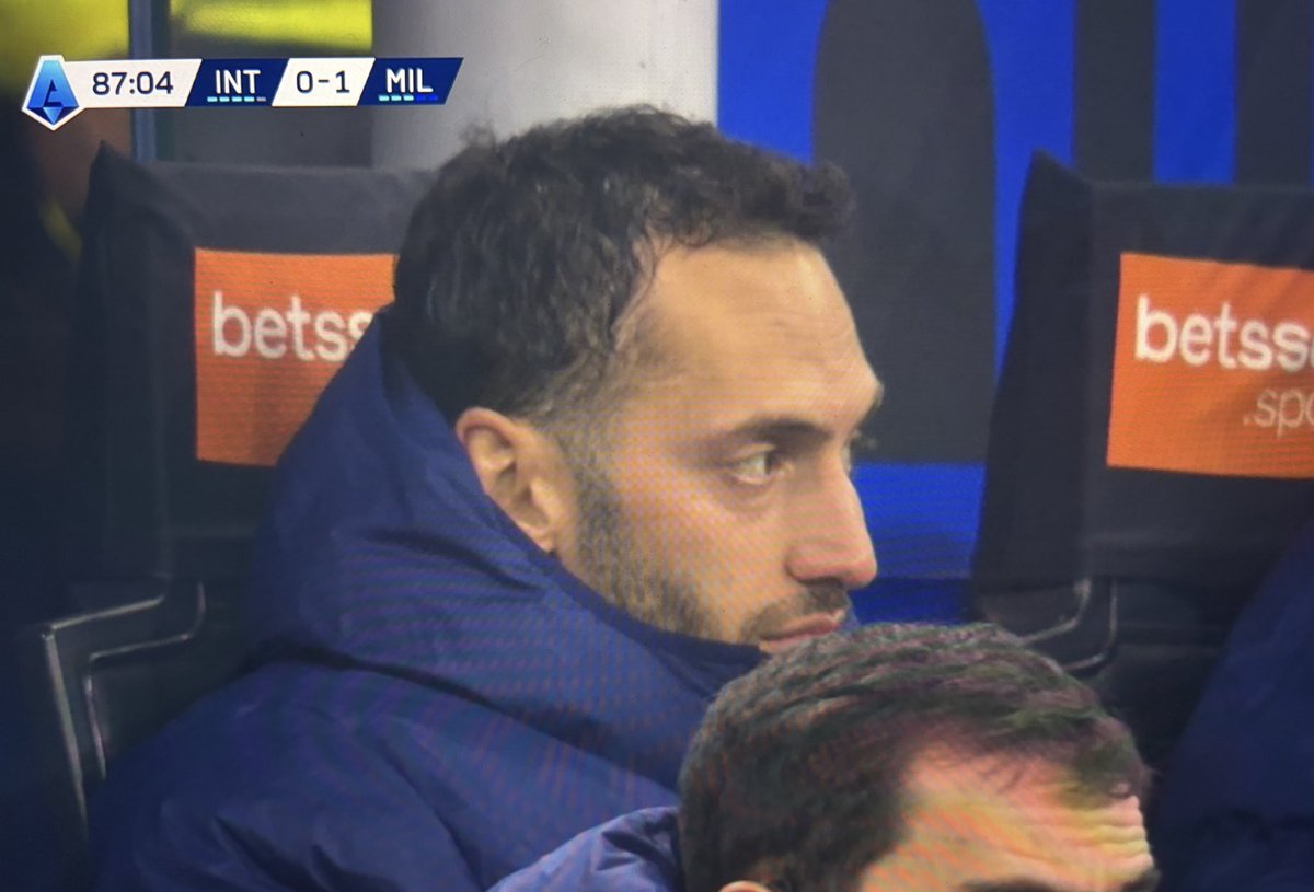 È uno di quei giorni che ti prende la malinconia
Che fino a sera non ti lascia più