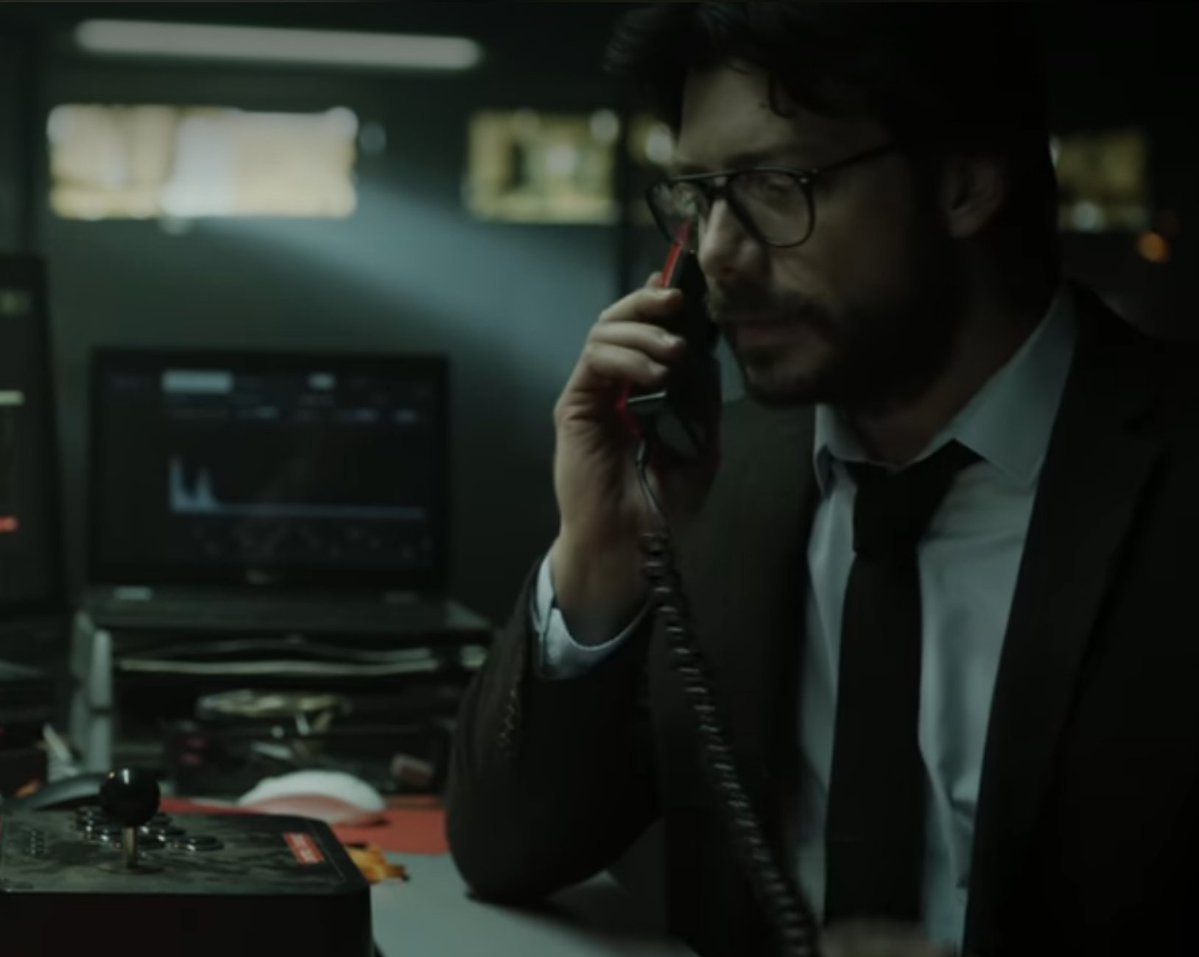 Morning_Lola's tweet image. •˚₊‧⋆.“Proof of life”•˚₊‧⋆.  canon-divergent fic for #SerquelWeek2025 now complete

🖊️Ch 3 &amp;amp; 4  ~7k words of 13k total

🏦Time for the Professor to learn exactly what happens when you fw Raquel Murillo.

For Tropes, Relationship study &amp;amp; Heat themes. Link below 👇