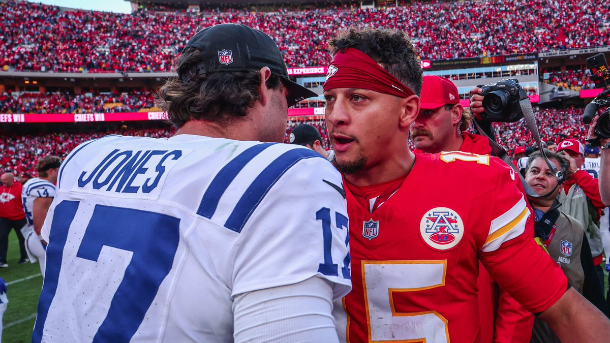 Chiefs's tweet image. Absolute thriller. Great game, @Colts 🤝