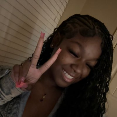 pushinnyah's tweet photo. #NewProfilePicFromTheQueen https://t.co/5f3nto6WOH