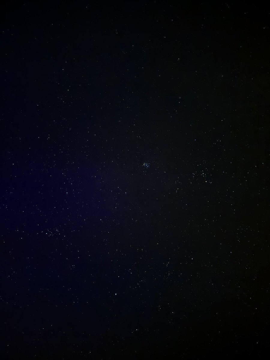 Oozk's tweet photo. Starlight raining over me. 

Por más noches así. Por más findes así. https://t.co/X0A6AdsWQy