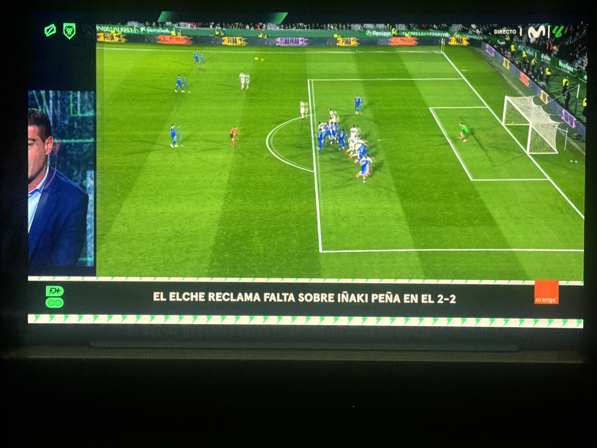 CraneoRojo4's tweet image. ⁦@MovistarFutbol⁩ demostrando lo que ha dicho esta mañana Florentino en la asamblea, los medios al servicio del orondo ⁦@Tebasjavier⁩ , hace 10 minutos que Iñaki Peña reconoció que no hubo nada en la jugada y ellos siguen metiendo 💩