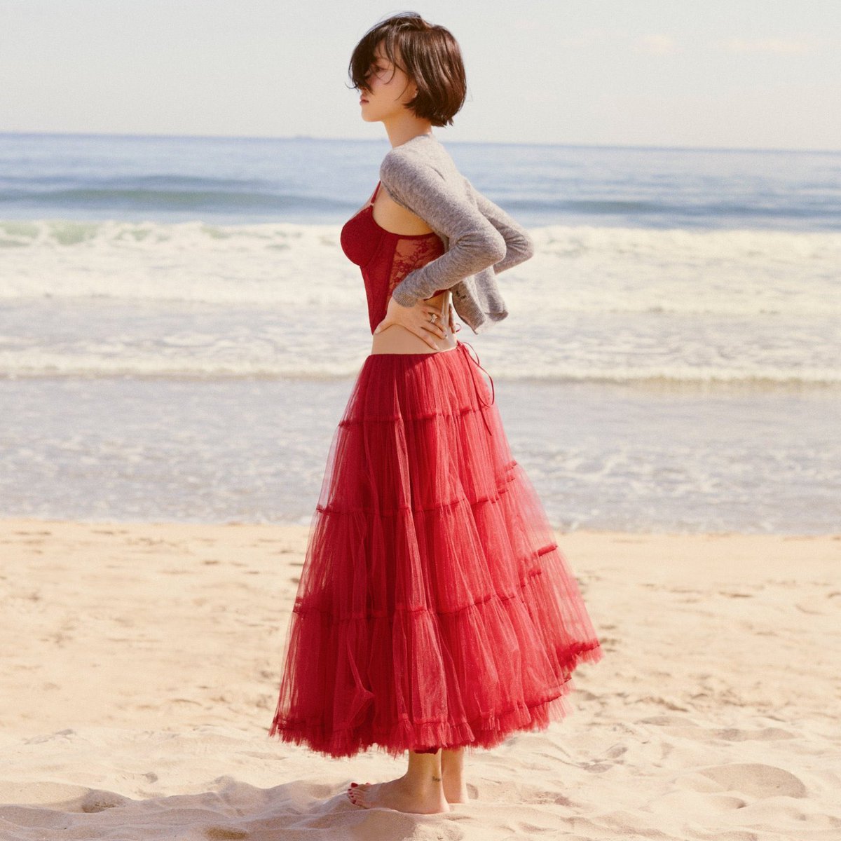 SDavid3388's tweet image. Hwasa - &quot;Good Goodbye&quot; - 07AM KST

#1. Bugs (=)
#1. Melon (=)
#1. FLO (=) 
#1. Genie (=)  
#1. VIBE (+1) *NEW PEAK*

Now, we have to wait for Youtube Music Korea Weekly to be #1 too, and she&apos;s gonna achieve the PAK!