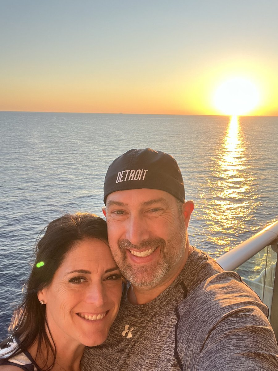 Sunset cruise 🚢 
#Cruising