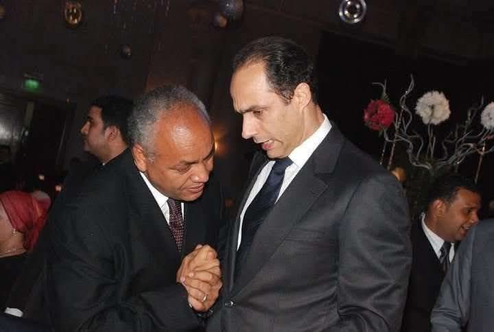 #ارض_الزمالك_حق_النادي_ياريس وقاعد بيتخانق مع علاء مبارك أنت أنسان منافق