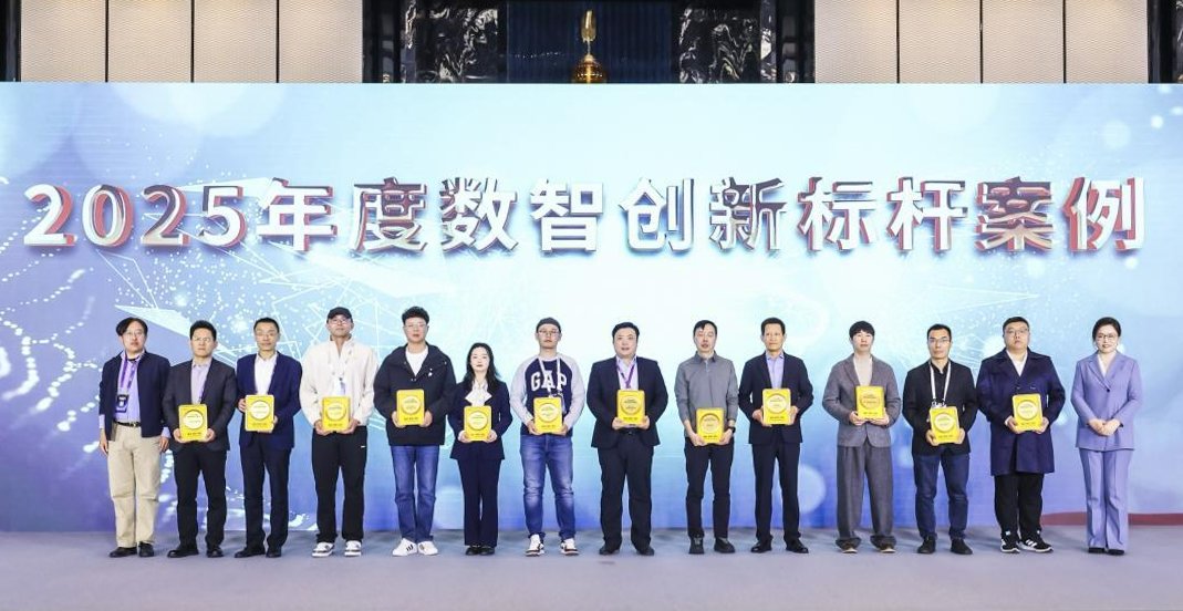 FestilaOvidiu's tweet image. {[.]Intelligence Innovation Excellence Solution&quot; and &quot;2025 Digital Intelligence Innovation [..]&quot;}(source of this written material and photos from this post➡️site en.tongwei.com).🙂☀️👏👏👍👍👍,🟢 #TongweiSolar 🥇✌️ #theIntelligentRiskControlAssistant 🏆🟢 @Tongwei_Solar