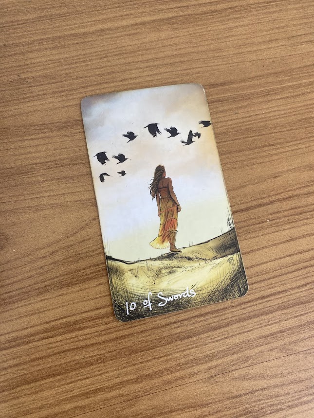 ♌️ Leão - Energia Semanal

Nesta semana, você atravessa um verdadeiro renascimento! Depois de tanto carregar, de tanto silenciar a dor que o Dez de Espadas representa, algo dentro de você finalmente decide se erguer. É como a fênix que ressurge das próprias cinzas: não porque