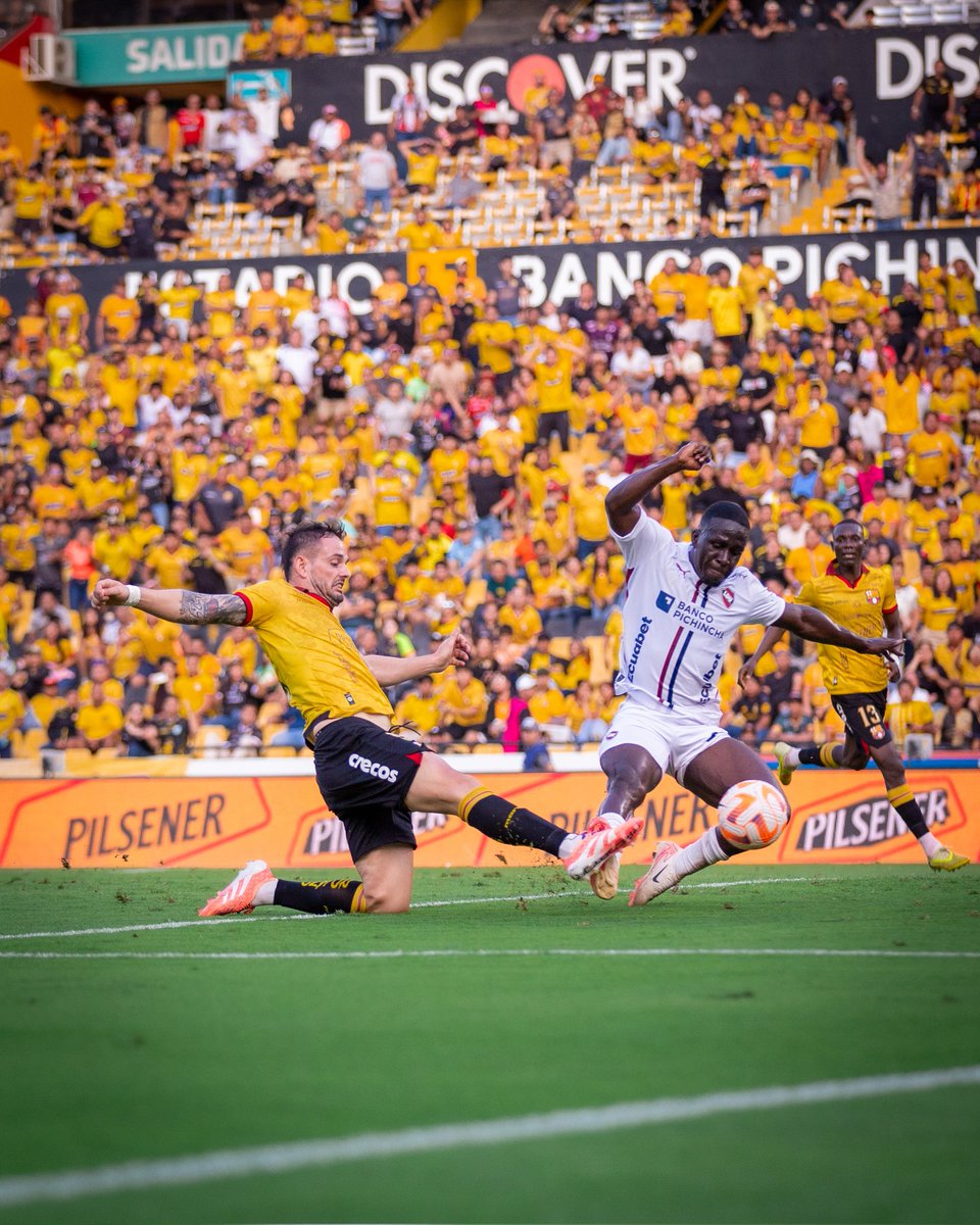 BarcelonaSC's tweet image. ⌚️ 45&apos; ST #BSCvsLDUQ 2-2

Se adicionan 6 minutos 

#LigaEcuabet
#BarcelonaSomosTodos