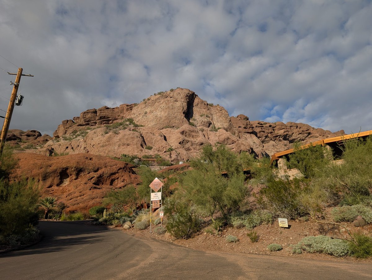 HillaryHutton's tweet image. Today&apos;s walk. 

#CamelbackMountain
#Phoenix