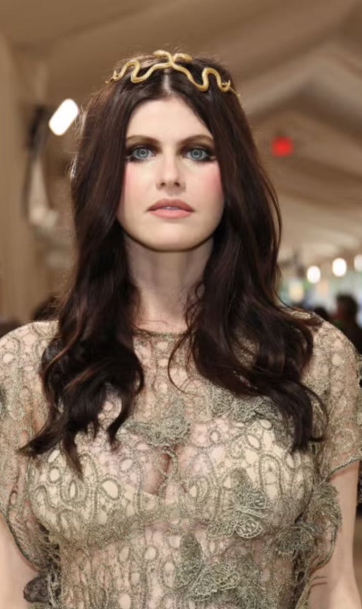 Mythotard's tweet image. We were robbed