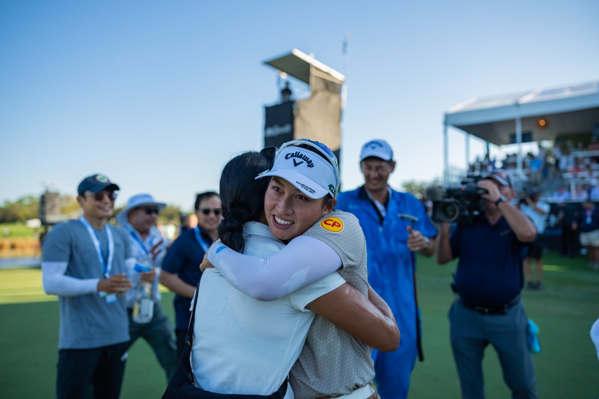 LPGA's tweet photo. She's already claimed her spot in the @HiltonGrandVac Tournament of Champions, but #CheersToTheChamp on her win at the CME Group Tour Championship 🎉

You can catch Jeeno at the season-opening even in 2026-27 https://t.co/1iMnF28G1g