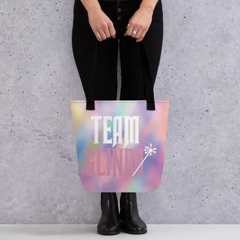 Utensilqueen's tweet image. Beautiful tote bags perfect gift 🎁 
Cyber Week Sales have started! 
kiyessentials.etsy.com
____________
#NovemberDeal #ThanksgivingDeals 
#CyberWeekend #supportsmallbusiness2025 #holidayshoppingmadeeasy #thanksgivingsale