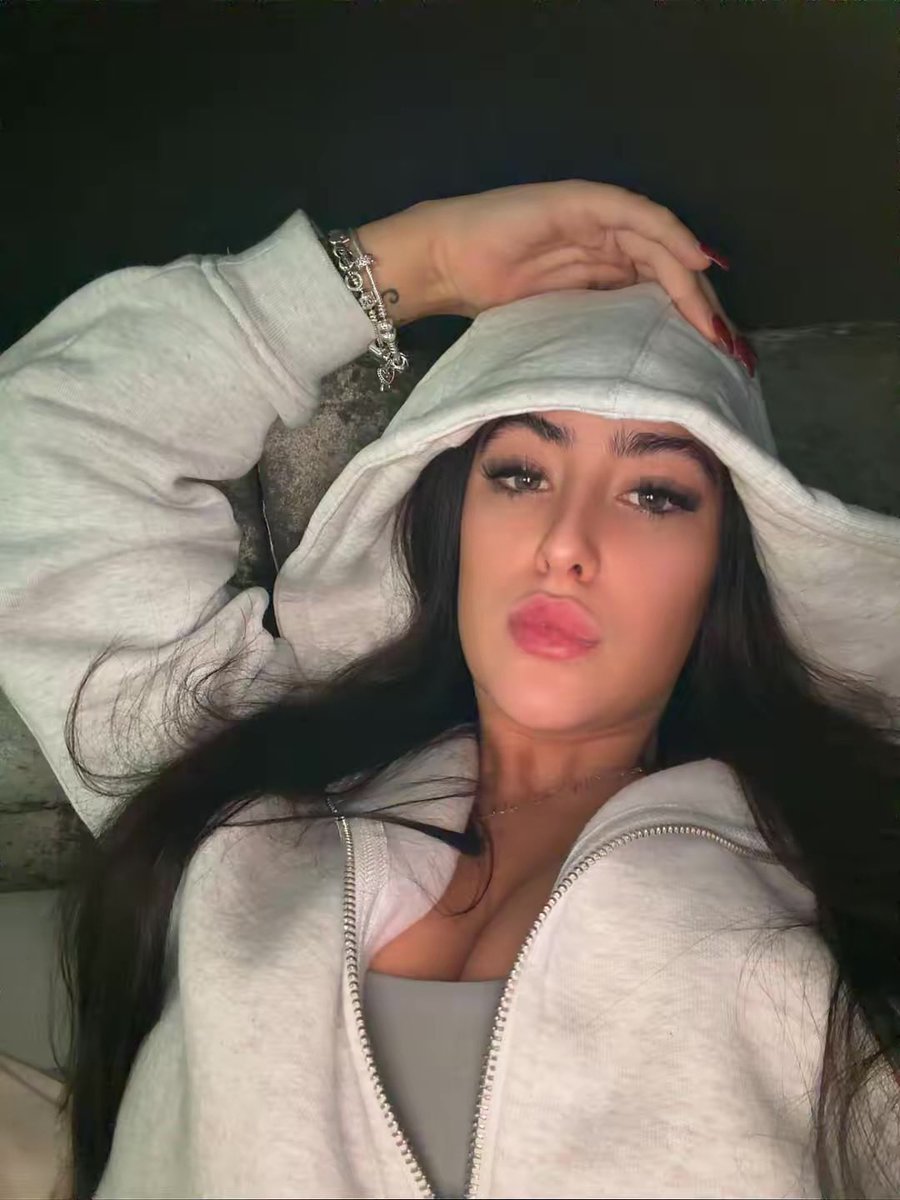 xx_cm19_xx's tweet image. Tracky szn