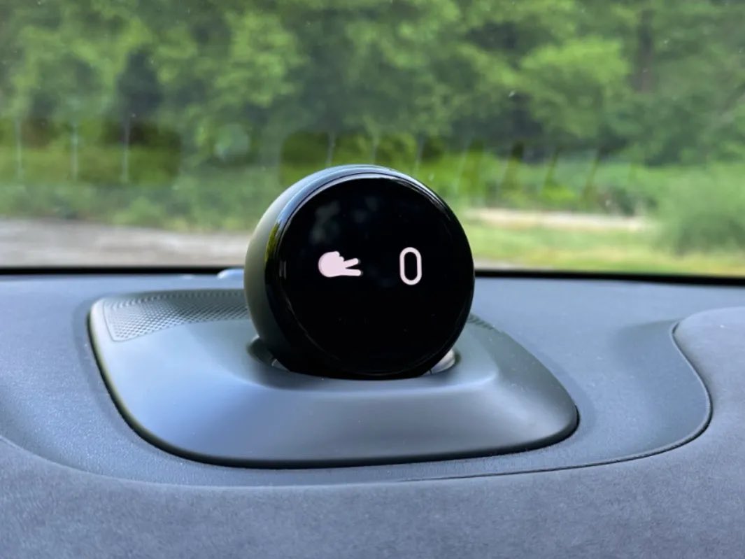 $NIO has:

•World’s first 5nm mass produced chip
(at 1000 TOPS vs Tesla HW4 = 120 TOPS)

•Its own operating system (SkyOS)
•Edge-AI stacks + World Model + Fleet compute harvesting
•(Self-developed) perception stack

Only thing missing is a new robot body.