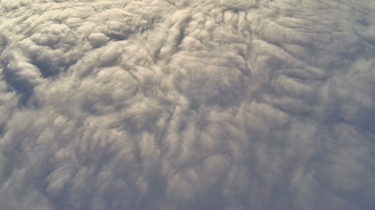 stmchsr01's tweet image. Above the cloud deck this afternoon at sunset
#aerial #cloudscience #cloudphysics #meteorology #physics #aerospace #engineering #storm #cumulus #thunderstorm #wx #clouds #aerial #otherworld #aboveclouds #air #watervapor #science #cloudscape #cottonball #blanket #meteorology