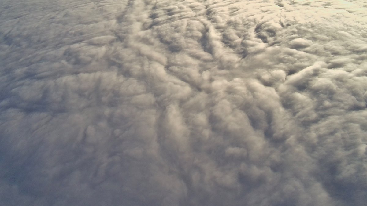stmchsr01's tweet image. Above the cloud deck this afternoon at sunset
#aerial #cloudscience #cloudphysics #meteorology #physics #aerospace #engineering #storm #cumulus #thunderstorm #wx #clouds #aerial #otherworld #aboveclouds #air #watervapor #science #cloudscape #cottonball #blanket #meteorology