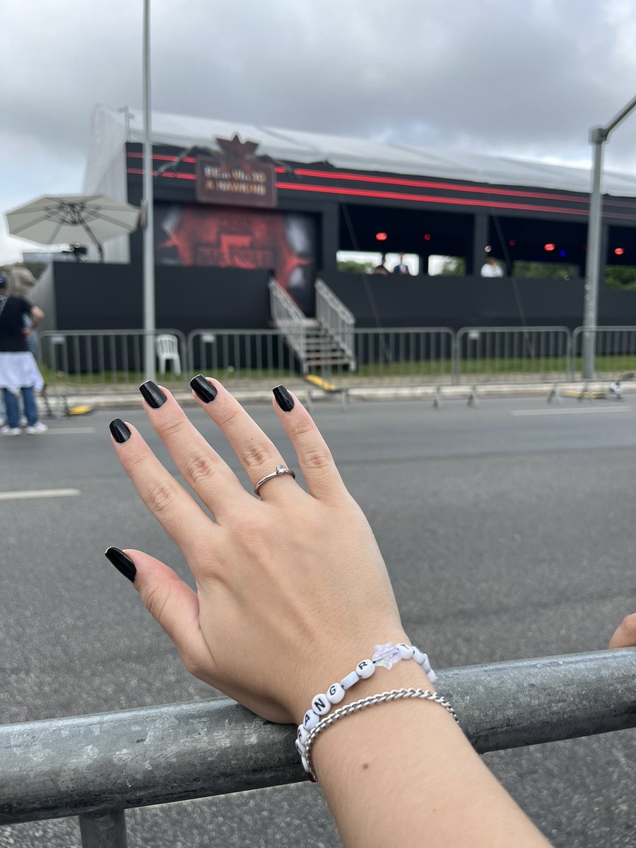 annyzcr's tweet image. ELE PEGOU A PULSEIRA !!! 🇧🇷❤️‍🔥@NetflixBrasil @Stranger_Things #StrangerThings5