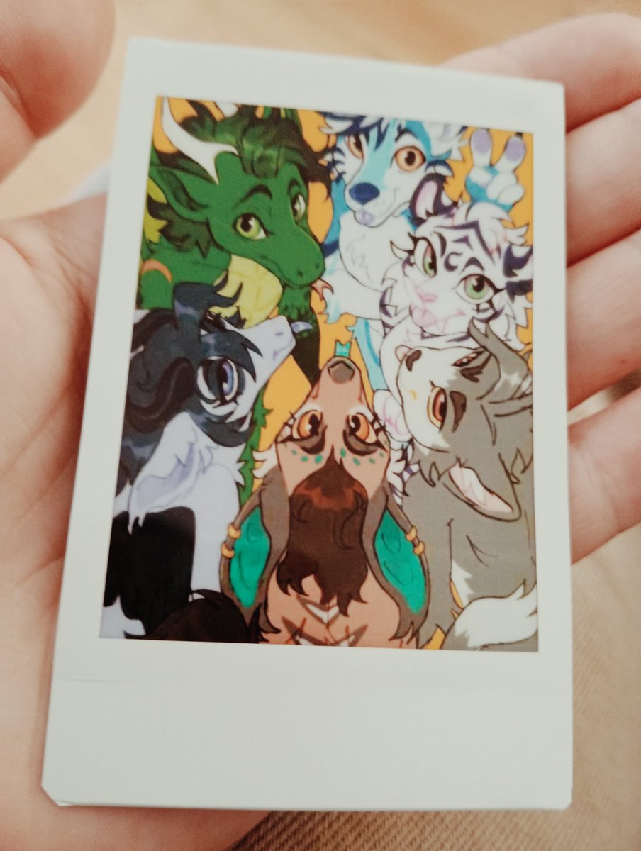 Amazing Furconz 2025!
I did about 10+ Polaroid art piece and hope to do more in the future!
(I forgot to take pics of them before I gave em out)

#furryartist #furconz