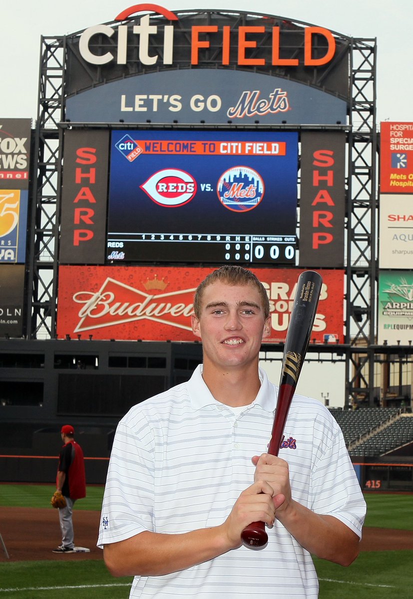 SNY_Mets's tweet image. A look back at Brandon Nimmo&apos;s Mets career at a glance:

🔸Drafted out of Cheyenne, Wyoming by the Mets with the 13th overall pick in the 2011 MLB Draft
🔸 Called up to the big leagues in 2016
🔸 Hit .263 with 17 home runs and an .886 OPS in 2018
🔸 Signed an eight-year, $162…