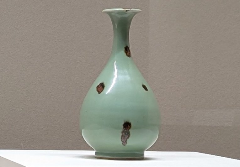 記念講演会】「再発見の重要文化財《飛青磁花生》- 飛青磁の歴史とその