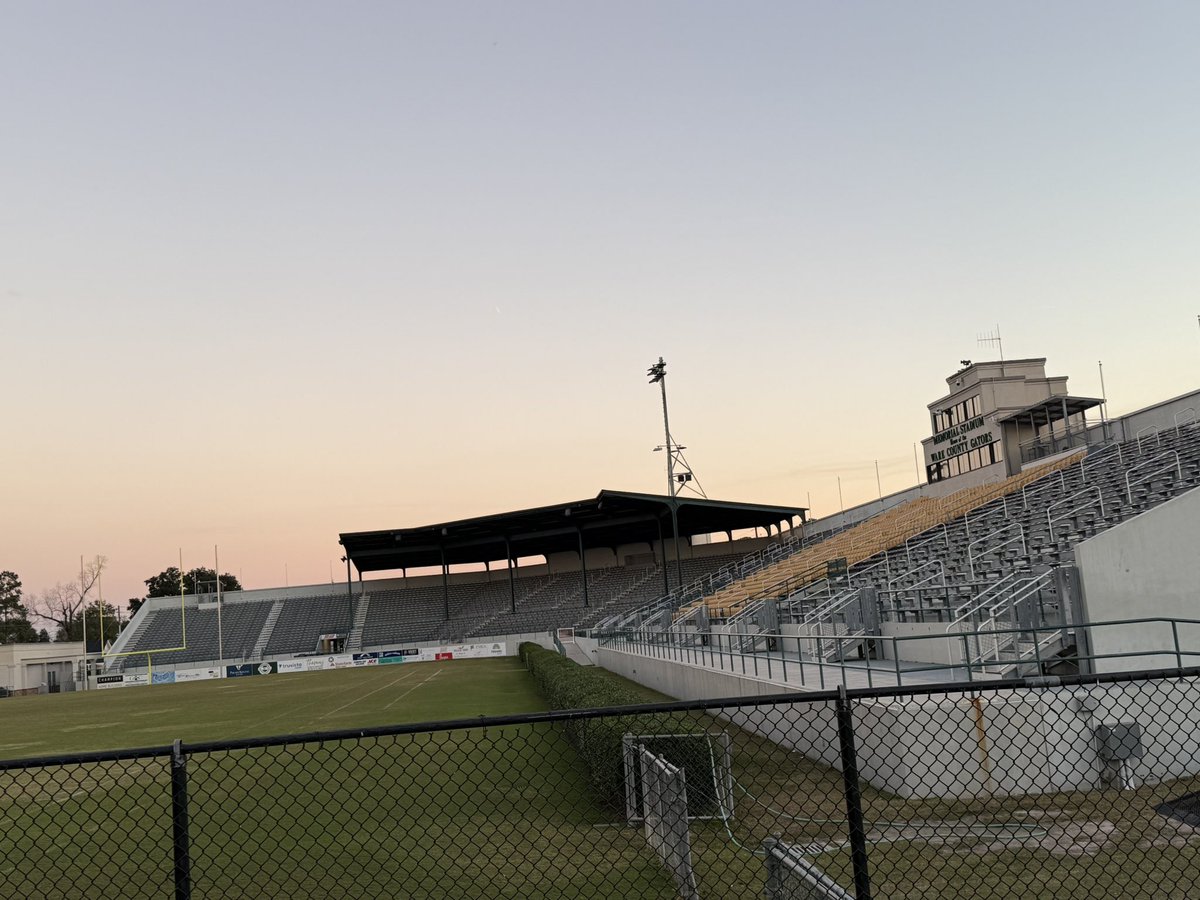RandomSportsGem's tweet image. Memorial Stadium in Waycross Georgia, know as ‘The Swamp’ for @WareFootball ! Home of the 2022 5A state champs! 

Head Football Coach: @coachstrick20