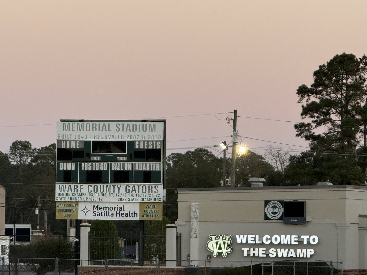 RandomSportsGem's tweet image. Memorial Stadium in Waycross Georgia, know as ‘The Swamp’ for @WareFootball ! Home of the 2022 5A state champs! 

Head Football Coach: @coachstrick20