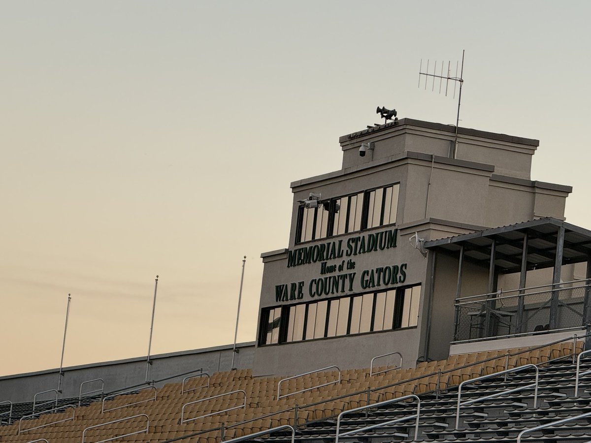 RandomSportsGem's tweet image. Memorial Stadium in Waycross Georgia, know as ‘The Swamp’ for @WareFootball ! Home of the 2022 5A state champs! 

Head Football Coach: @coachstrick20