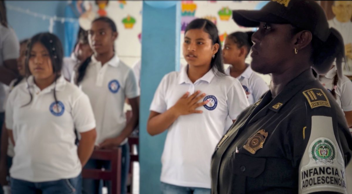 📍 #Buenaventura | Graduamos a 16 niñas del hogar Juan Pablo I  como Embajadoras de la Legalidad.
Reconocemos su compromiso, entrega y dedicación en este programa que fortalece los principios y valores fundamentales para construir un mejor futuro para la niñez. 🌟👧📚