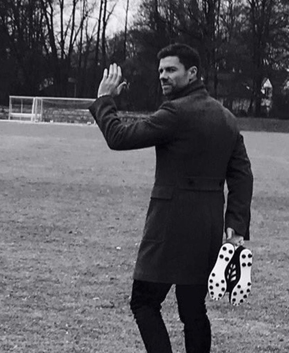 TupacJRz's tweet photo. Niet meer tweeten tot dat @AFCAjax een top trainer heeft. https://t.co/ELjYnwJIpK