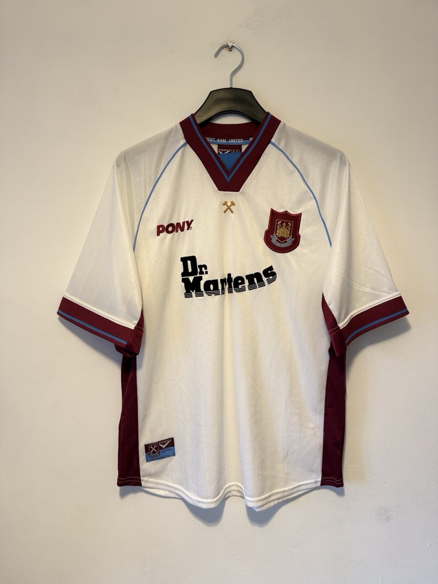 WHUmemorabilia's tweet image. GENUINE- West Ham United 1998/99 Away Shirt - Large- Mint Condition

£26.04 currently

6 bids

Ends Thu 27th Nov @ 8:53pm

ebay.co.uk/itm/3175654082…

#ad #whu #whufc #coyi