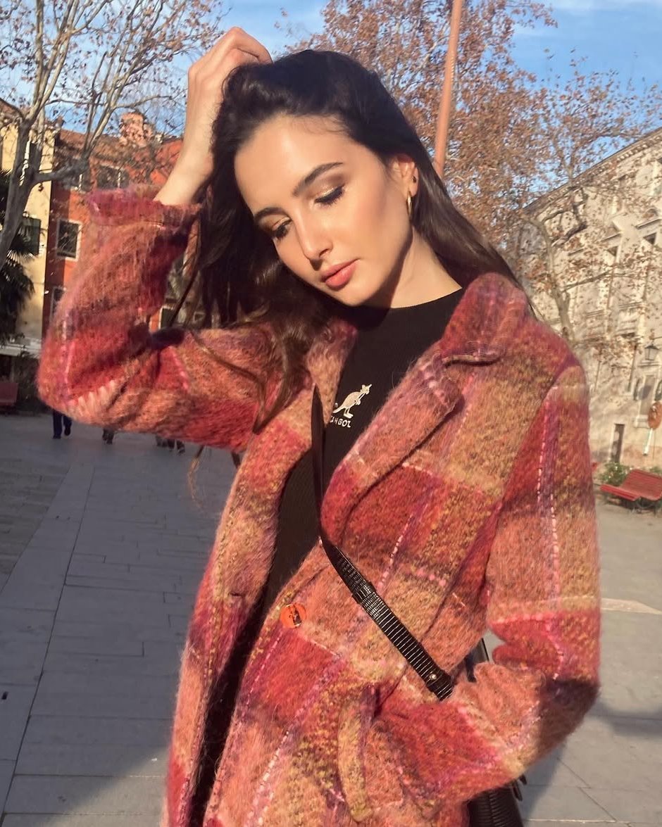 maple_stream's tweet image. Life may be harsh at times, but remember to reserve a springtime for yourself, a place where trivialities settle into glimmers of light, and weariness dissipates into smoke. In the end, we learn nothing more than to gently reconcile with our ordinary selves.