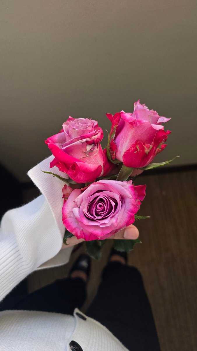 _111go's tweet photo. 18 نوفمبر صباح مُورد فعلاً 🌷
الحمد لله. https://t.co/bjswhGFQtQ