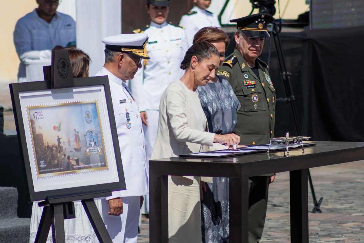 JM_UNANUE's tweet photo. En este acto solemne honramos nuestra historia, nuestra identidad y el compromiso permanente con la defensa y el futuro de México. https://t.co/fr1lrWRfSh