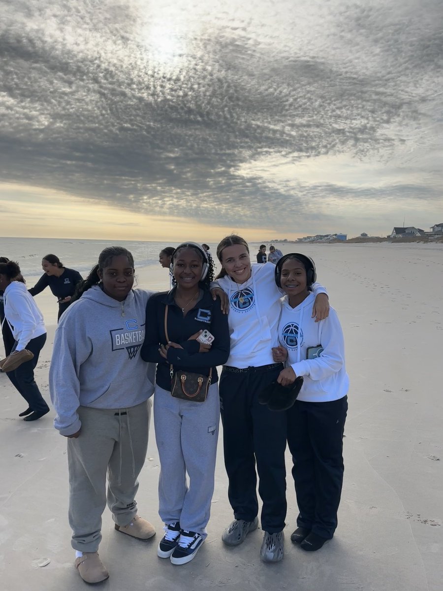 ClevelandNCWBB's tweet photo. Beach Vibes 😎⛱️ https://t.co/kea9DVFSKf
