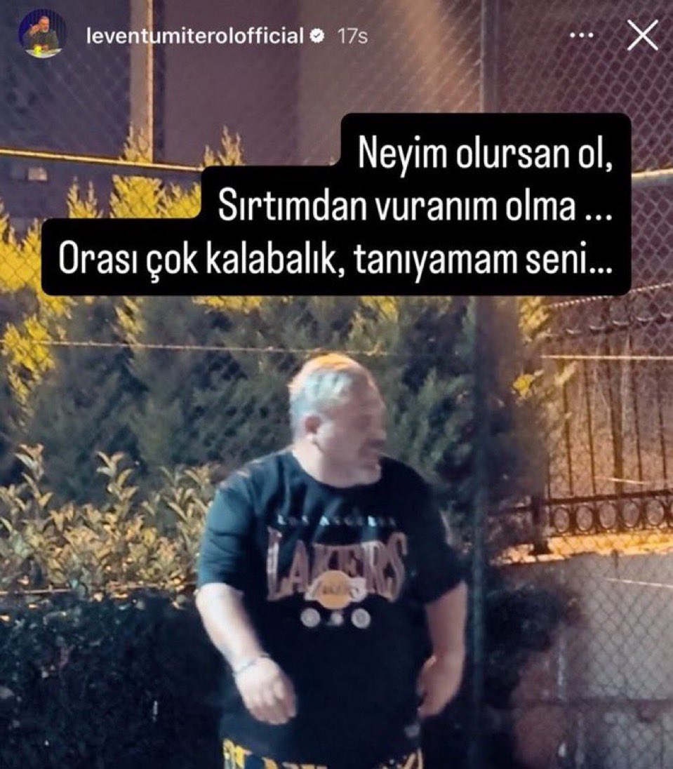 inaktifcoo's tweet image. ortada hiç bir şey yokken gece attığımız storyler