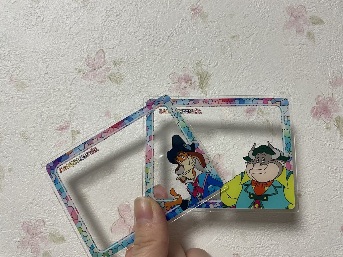 raia41's tweet photo. 見たことないグッズと大好きなガリシアパン！
グッズはドンキとトロヴァール
パンは大好き過ぎて２０個くらい買った！
期限は短いから早めに食べる！ https://t.co/obD3Kq7WO2