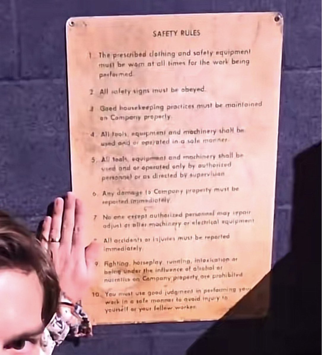 Abbionettes's tweet image. Safety rules for FNaF 2 in Matpats new TikTok