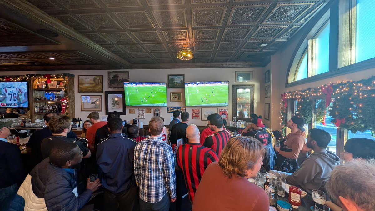 Big derby win today! Milano è rossonero! Thanks to everyone for coming out and thanks to <a href="/irelands4courts/">Irelands Four Courts</a> for hosting us! FORZA MILAN FROM DC!!! 🔴⚫