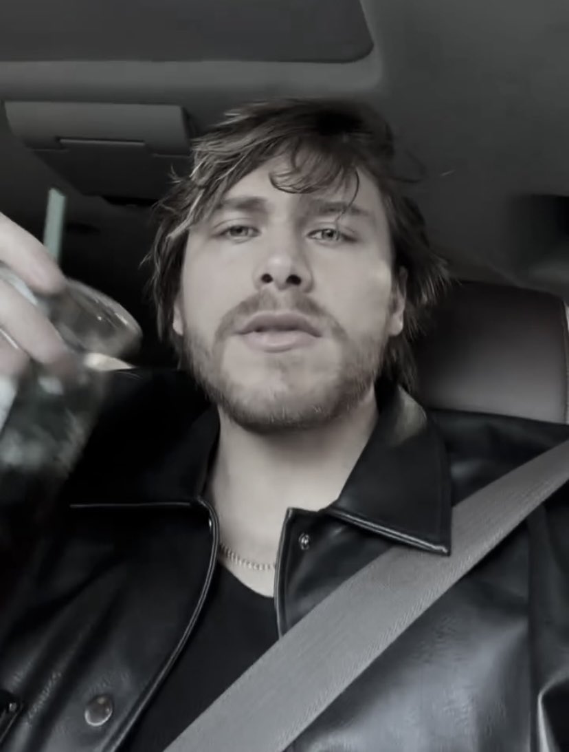 aldholic's tweet image. LOMECAN EN FLOWF