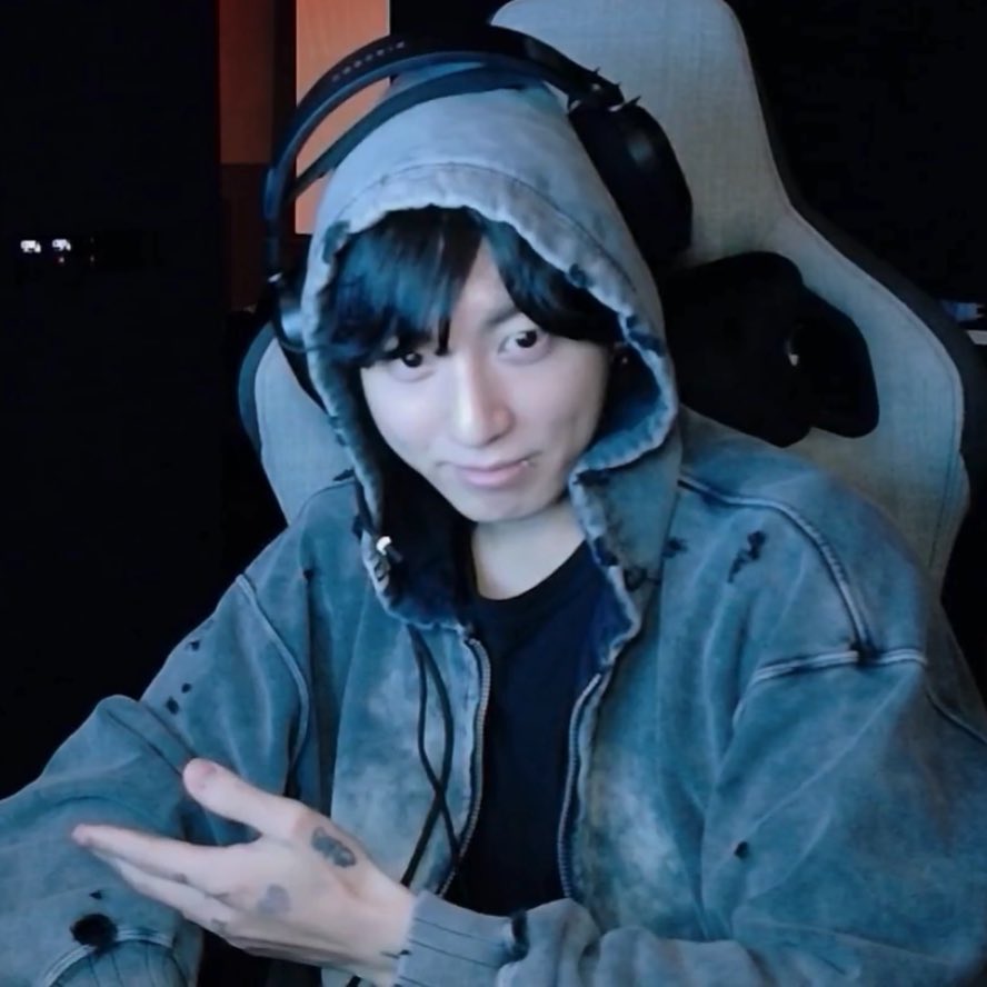 JKargento_'s tweet image. Hola Motorolas, aparezco 🕴🏻