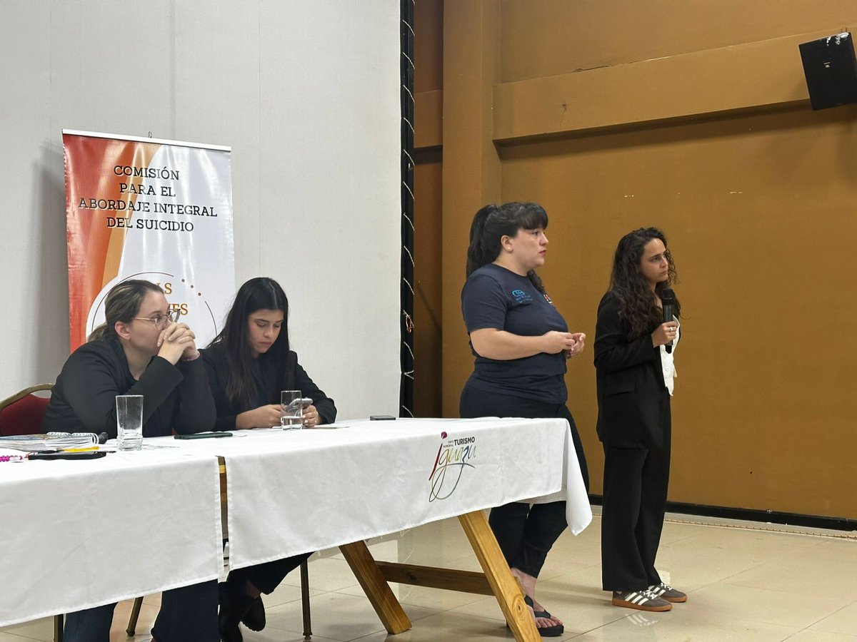 secgeneralcge's tweet photo. Hoy martes 11/11 se llevó a cabo una jornada de capacitación en la ciudad de Pto. Iguazú en un trabajo articulado con la CAIS , el Municipio de Iguazú, la Sec General de CGE junto al GPI y  la Dir. De Políticas Estudiantiles del MECyT.
Participaron  Dire. , Super. y docentes. https://t.co/hPH1J1foM3