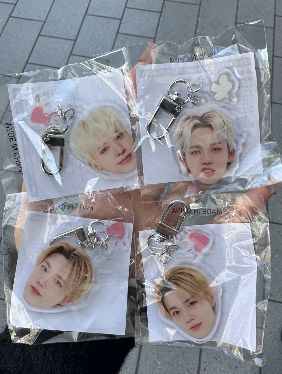 TREASURE カプセルトイ 顔アクキー 交換

【譲】画像

【求】 ジェヒョク 喜怒哀楽

会場にて交換可能です！
お気軽にお声掛けください🙌🏻