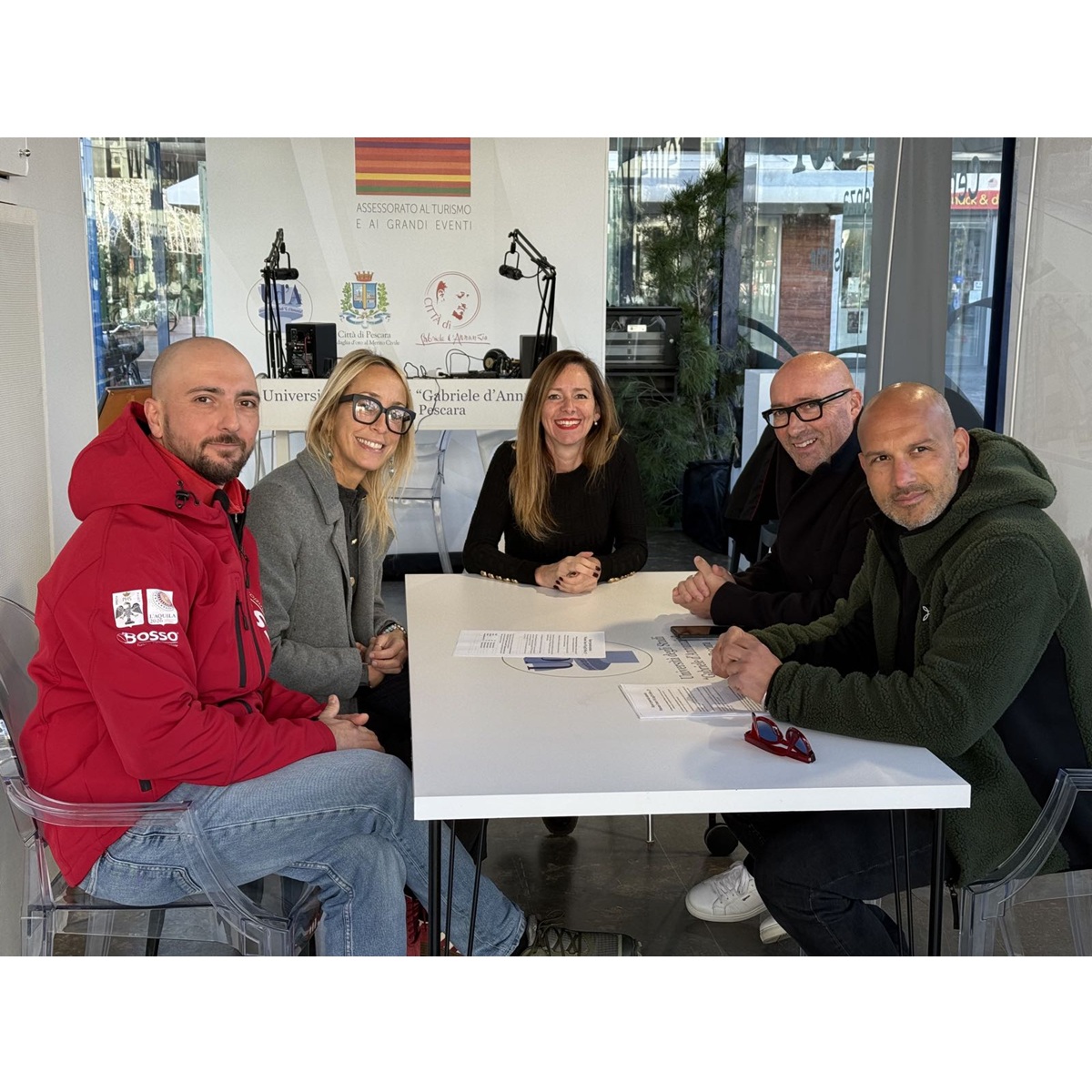 #laboratori di EcoArte per bambini e musica al Welcome Center Vivi Pescara di Piazza della Rinascita a #Pescara.

abruzzooggi.it/regione/pescar…

#abruzzo #CooperativaIlBosso #cristianmoscone #ecoarte #filomenaspagnoli #musica #paolosetta #welcomecentervivipescara #ZairaZamparelli