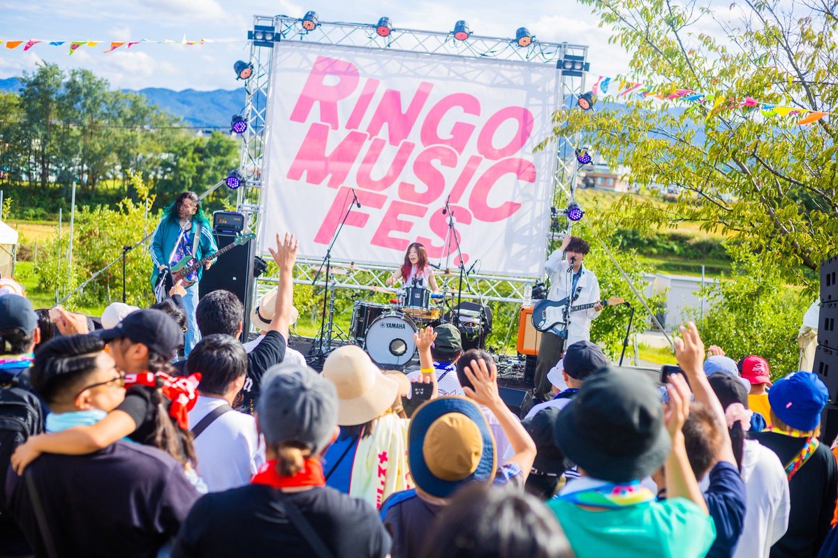 TOCA_2014's tweet image. 🆘RO JACKラストチャンス🆘

2025.9.28@弘前りんご公園
RINGO MUSIC FES.2025

「未来サミット」で出会ったライスボールとライスfamilyのおかげで出れたフェス！
#ROJACKプラスワン でも出会ったみんな力貸してくれてるの伝わってます、ありがとう

またRMFでもみんなと再会したい🔥

📷:@taseyuya