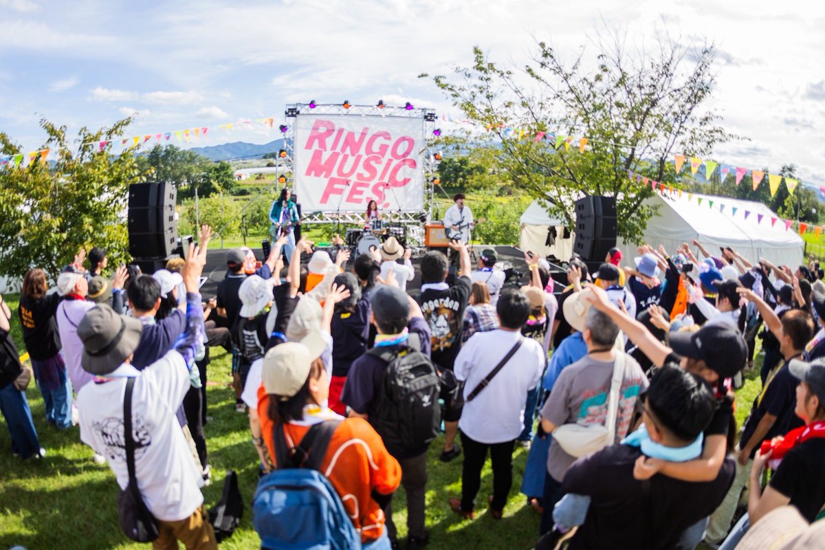 TOCA_2014's tweet image. 🆘RO JACKラストチャンス🆘

2025.9.28@弘前りんご公園
RINGO MUSIC FES.2025

「未来サミット」で出会ったライスボールとライスfamilyのおかげで出れたフェス！
#ROJACKプラスワン でも出会ったみんな力貸してくれてるの伝わってます、ありがとう

またRMFでもみんなと再会したい🔥

📷:@taseyuya