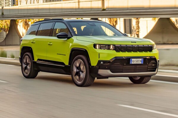 AutoWeek's tweet image. Video: zo rijdt de nieuwe Jeep Compass autoweek.nl/autotests/arti…
