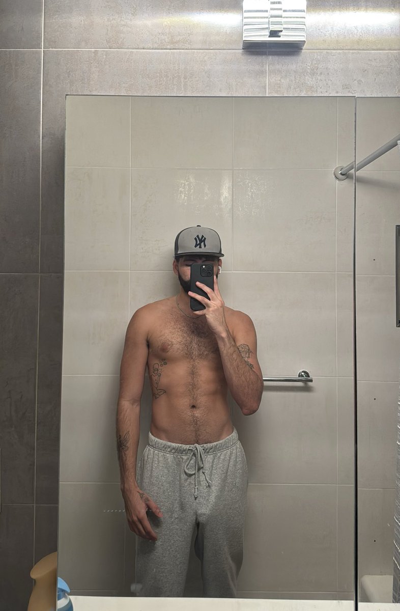 Gray sweatpants szn🤓